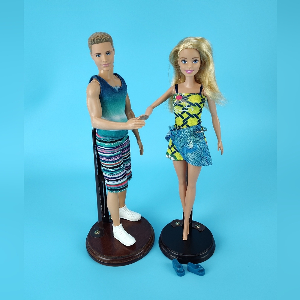 Mattel Fashionistas 2015 Barbie & 2009 Ken Dolls Lot Of 2 + Outfits Blonde